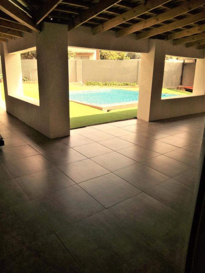 Afrikawisa At O.R. Tambo International Airport Bed & Breakfast เคมป์ตัน พาร์ค ภายนอก รูปภาพ